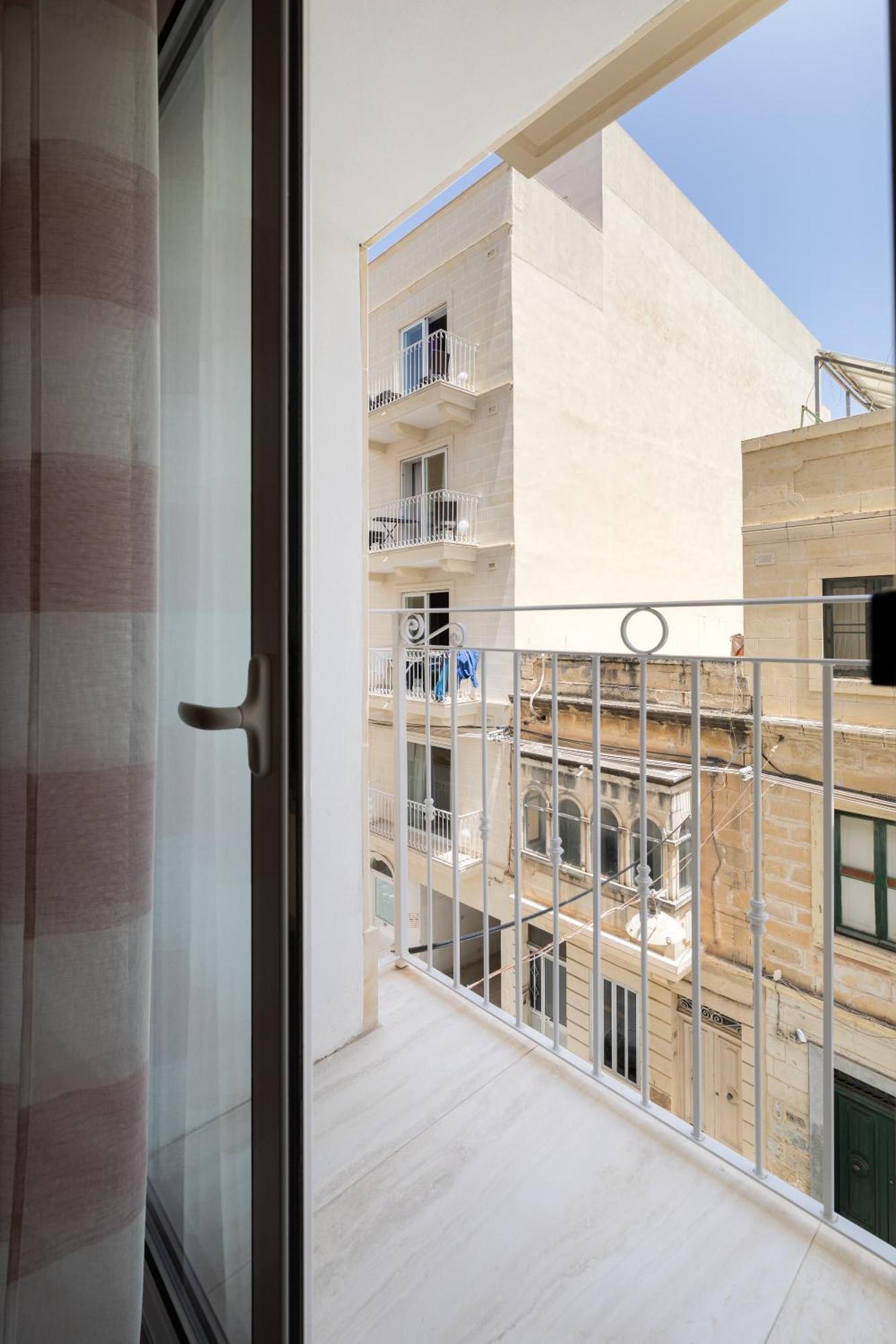 Edka Suites - Modern Sunlit 2Bd Apartments With Balconies - Close To Sliema Promenade, St Julian'S & St Georges Bay Gzira Exterior foto